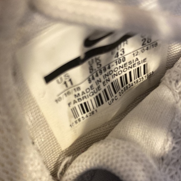 Nike women size 11 - Picture 5 of 5